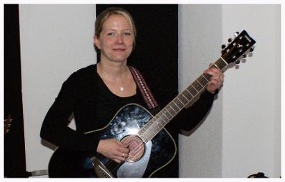 Gitarrenschülerin Yvonne