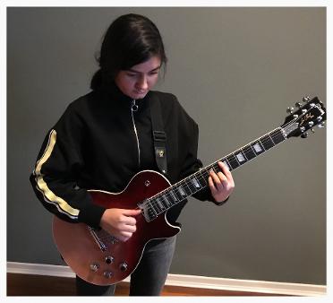 Gitarrenschülerin Ebru